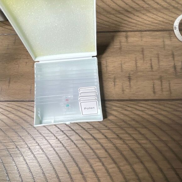 Discovery Mindblow 48 piece Microscope set with Durable metal frame work - Picture 8 of 12